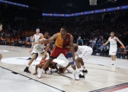 开云官网体育-拜仁慕尼黑新援适应迅速，球队士气提升，拜仁慕尼黑新球员